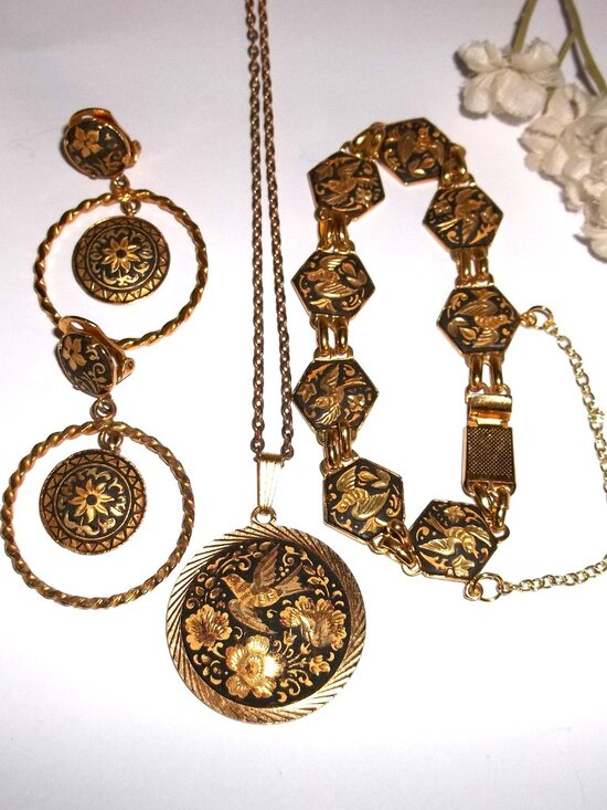 Vintage Jewelry - Vintage Damascene Costume Jewelry Set Japanese Style Gold Black Bird Flower D548